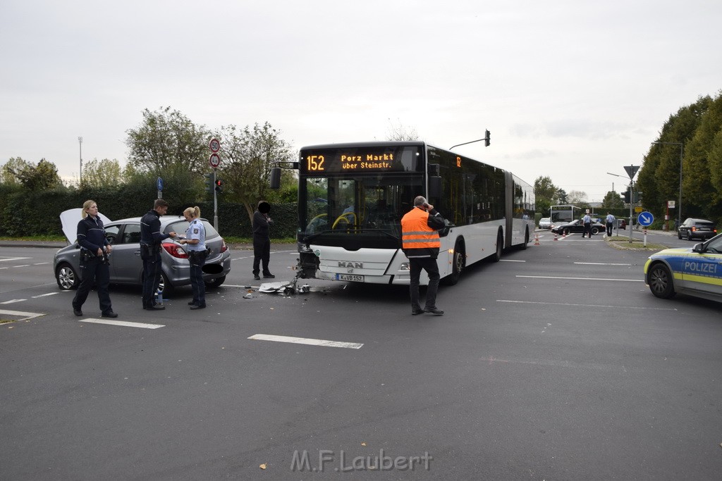 VU Bus Pkw Koeln Porz Gremberghoven Steinstr Konrad Adenauerstr P13.JPG - Miklos Laubert